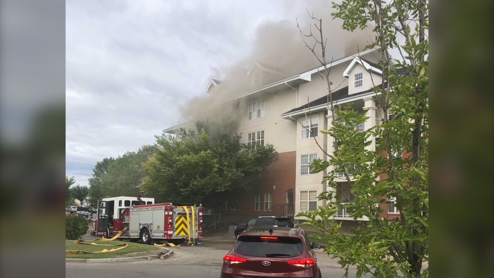 The Sierras of Inglewood building in St. Albert caught fire on on Sept. 7, 2021 (Miriam Shank)