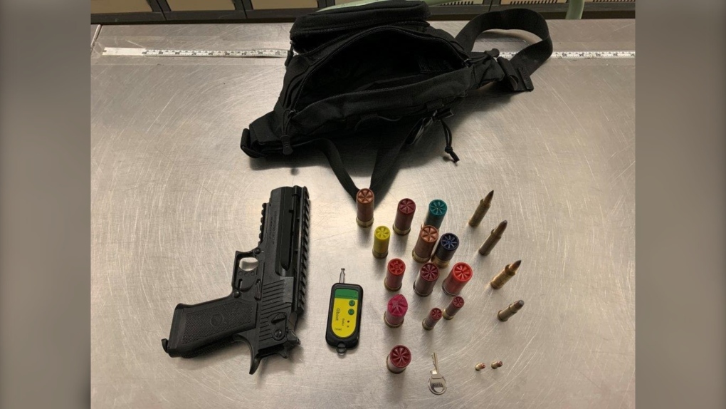 An airsoft gun seized from a downtown Edmonton home in the area of 93 Street and 111 Avenue. Jan. 19, 2022. (Source: EPS)