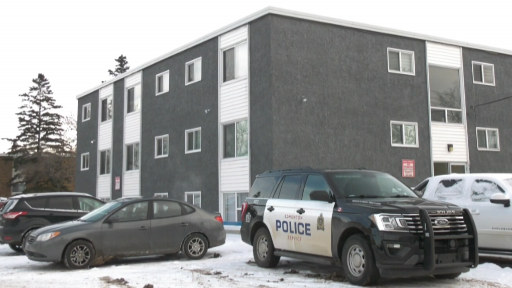 An Edmonton Police Service vehicle at the scene of a suspicious death near 119 Avenue and 105 Street on December 8, 2022 (Darcy Seaton/CTV News Edmonton.)