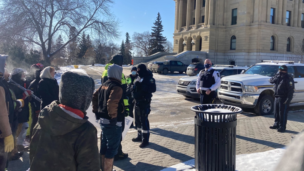 EXTENDED: Protest during throne speech