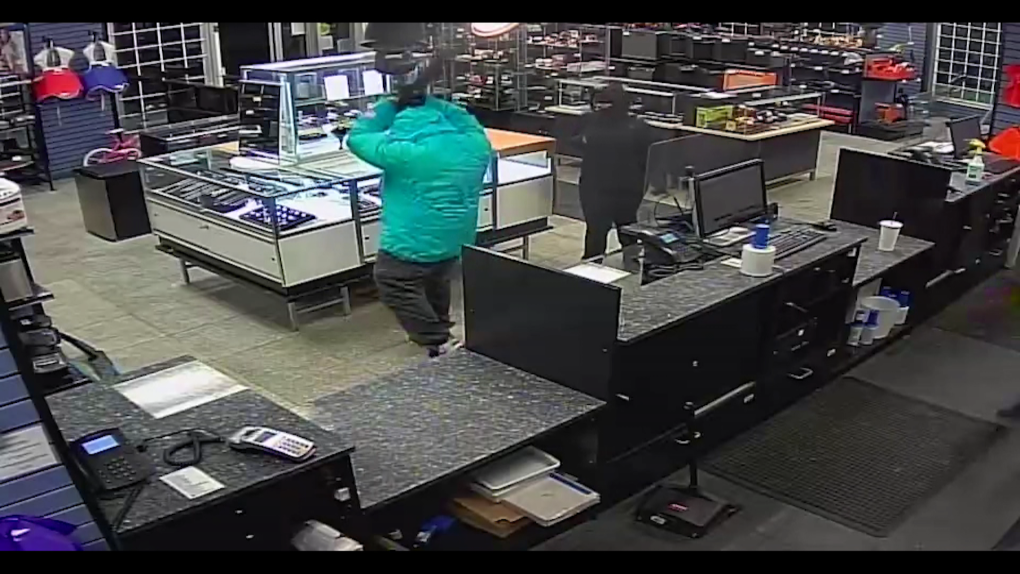 Caught On Camera Armed Robbery At Pawn Shop