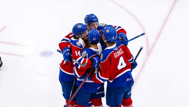 Edmonton Oil Kings players celebrating during Game 1 of the Eastern Conference Championship series. Friday May 20, 2022 (Source: Zachary Peters/Winnipeg ICE)