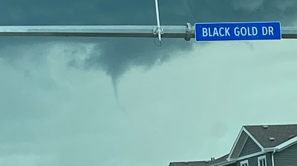 A funnel cloud spotted near Leduc, Alta., on June 29, 2022 (Source: Twitter/@David3195892).
