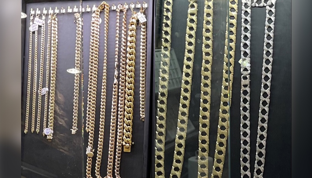 Edmonton police say chains like this were stolen during a jewelry store robbery at the Bonnie Doon Shopping Centre on June 22, 2022. (Supplied)