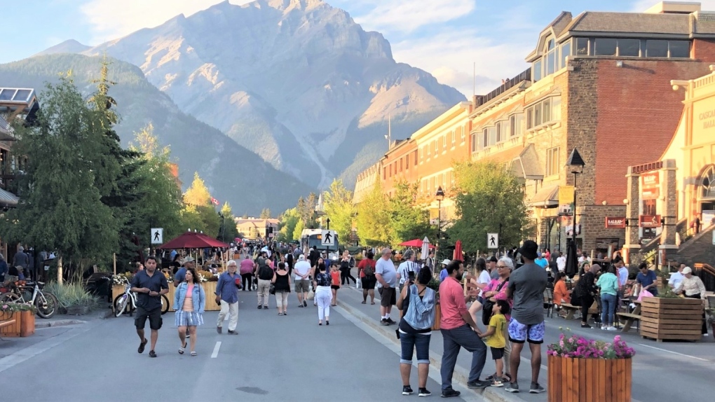 People gather at Banff Vanue. (Courtesy: X/@Banff_Town)