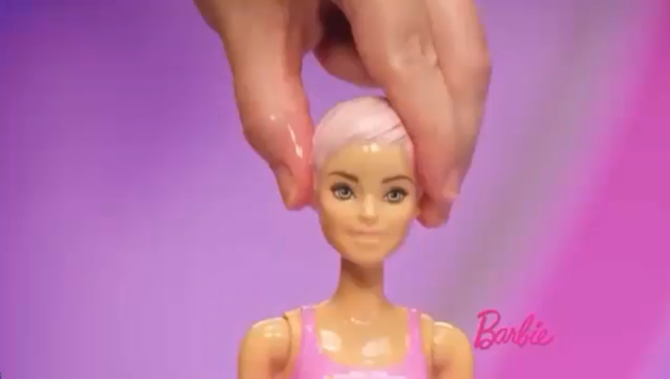 Colour Reveal Barbie